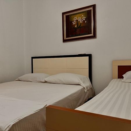 تيرانا Hostel Grande House المظهر الخارجي الصورة